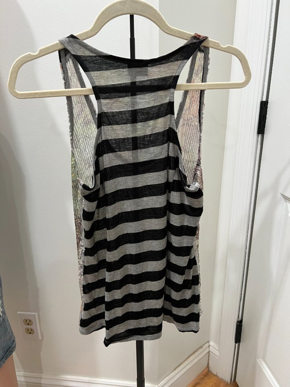Y2K Daytrip sparkly sequined tank top size L - Picture 2 of 7